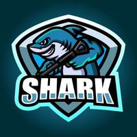 diseño de logotipo de esport de mascota de tiburón vector