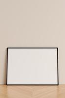vista frontal limpia y minimalista maqueta de marco de póster o foto negra horizontal apoyada contra la pared en el suelo de madera. representación 3d