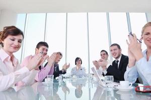 grupo de empresarios en reunión foto