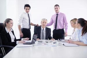 grupo de personas de negocios en reunión foto