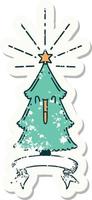 pegatina vieja gastada de un árbol de navidad estilo tatuaje con estrella vector