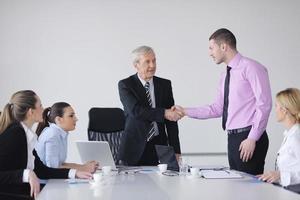 grupo de personas de negocios en reunión foto