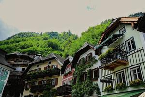 famoso casco antiguo hallstatt, salzkammergut, austria. foto