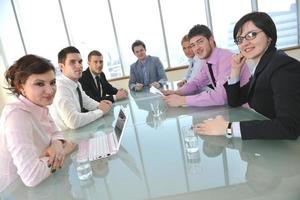 empresarios en reunión foto