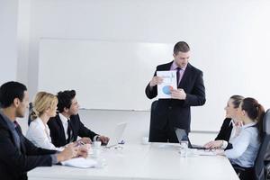 grupo de personas de negocios en reunión foto