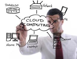 hombre de negocios dibujar gráfico de computación en la nube foto