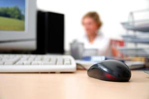 mujer de negocios en oficina foto