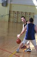 vista de duelo de baloncesto foto