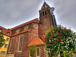 la ciudad de coesfeld en el río berkel en alemania foto