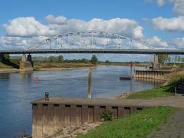 ciudad de doesburg en el río ijssel foto