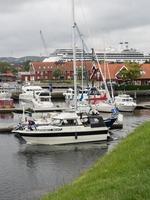 la ciudad de kristiansand en noruega foto