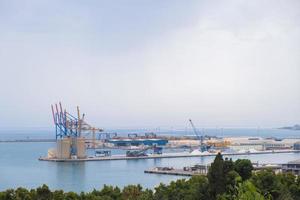 puerto industrial de malaga foto