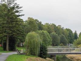 la ciudad de coesfeld en el río berkel en alemania foto