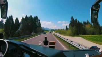 conduciendo en un timelapse de carretera rural alemana