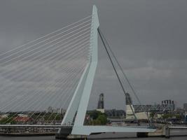 la ciudad holandesa de rotterdam foto