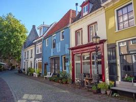 ciudad de doesburg en el río ijssel foto