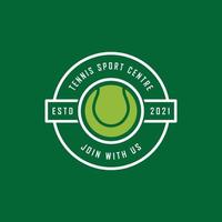 logotipo de tenis con plantilla de raqueta y eslogan vector