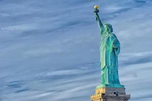 estatua de la libertad - manhattan - isla de la libertad - nueva york foto