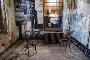 habitaciones interiores de hospitales psiquiátricos abandonados en la isla de ellis foto