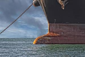 detalle de la proa del barco foto