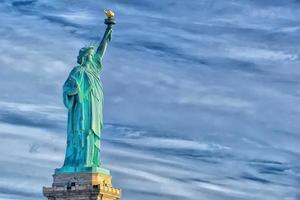 estatua de la libertad - manhattan - isla de la libertad - nueva york foto