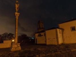 la iglesia de pedroso. naron, galicia, españa foto