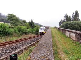 tren en el ferrocarril. galicia españa foto