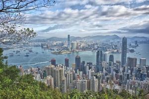 vista panorámica de hong kong desde la cima foto