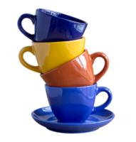pila de coloridas tazas de café aisladas con trazado de recorte