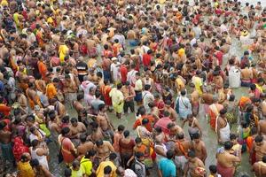 25th September 2022, Babu Ghat, Kolkata, West Bengal. Huge crowd in Kolkata Ganga Ghat for performing Mahalaya Tarpan photo