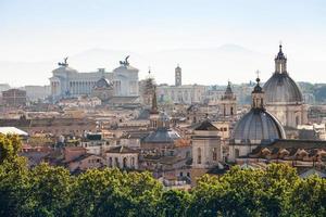 vista del antiguo centro de roma en la colina capitolina foto