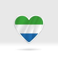 corazón de la bandera de sierra leona. corazón de botón plateado y plantilla de bandera. fácil edición y vector en grupos. Ilustración de vector de bandera nacional sobre fondo blanco.