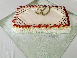 pastel de fiesta de celebración de 50 años foto