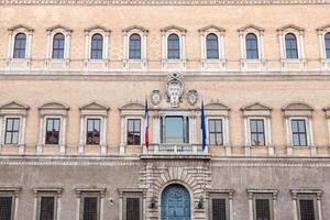 fachada del palazzo farnese en roma foto