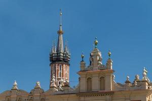 edificio sukiennice en cracovia, polonia foto