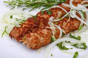 kebab en el plato foto