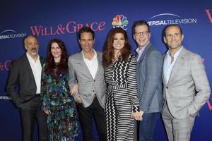 los angeles - 9 de junio david kohan, megan mullally, eric mccormack, debra messing, sean hayes, max mutchnick en el evento will and grace fyc en el teatro de oro armonía el 9 de junio de 2018 en los angeles, ca foto