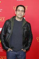 los angeles 8 de enero - jose zuniga en el asesinato de gianni versace - proyección de estreno de american crime story en el arclight theater el 8 de enero de 2018 en los angeles, ca foto