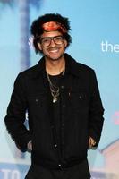 los angeles 2 de diciembre - yassir lester en la proyección de estreno de the l word - generation q en regal la live el 2 de diciembre de 2019 en los angeles, ca foto