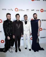 los angeles 9 de febrero - bobby berk, antoni porowski, bronceado francia, jonathan van ness en la 28.ª fiesta de visualización de la fundación elton john aids en el parque de west hollywood el 9 de febrero de 2020 en west hollywood, ca foto