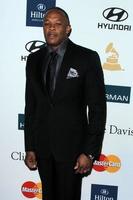 los angeles, 11 de febrero - dr. dre llega a la fiesta pre-grammy organizada por clive davis en el beverly hilton hotel el 11 de febrero de 2012 en beverly hills, ca foto