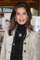 los angeles, 19 de noviembre - kristian alfonso en el lanzamiento del libro y la firma de los días de nuestras vidas 45 años - una celebración en fotos y un secreto en salem en la librería barnes and noble, the grove el 19 de noviembre de 2010 en los angeles, ca