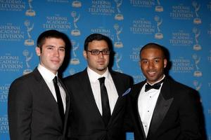 los ángeles, 17 de junio - kristos andrews, gregori j. martin, derrell whitt llega a los premios emmy creativos durante el día 2012 en el hotel westin bonaventure el 17 de junio de 2012 en los angeles, ca foto