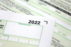 Formulario de declaración de impuestos sobre la renta anual alemán para el cierre del año 2022. el concepto de declaración de impuestos en alemania foto