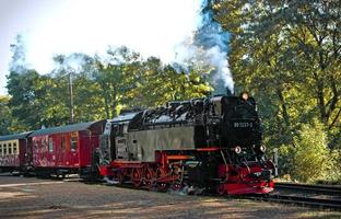tren de vapor de las montañas harz, sajonia-anhalt, alemania, 2021 foto