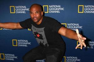 los angeles, 3 de enero - darryl mcdaniels, también conocido como dmc, llega al cóctel tca de invierno de 2013 de los canales geográficos nacionales. en el hotel langham huntington el 3 de enero de 2013 en pasadena, ca foto