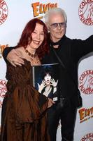 los angeles, 17 de octubre - pamlea des barres, michael des barres at the elvira - mistress of the dark ataúd mesa lanzamiento de libro en el hotel roosevelt el 17 de octubre de 2016 en los angeles, ca foto