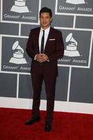 los angeles, 10 de febrero - mario lopez llega a la 55a entrega anual de los premios grammy en el centro de grapas el 10 de febrero de 2013 en los angeles, ca foto