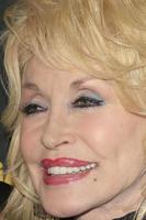 los angeles, 5 de febrero - dolly parton en la 24ª entrega anual de premios movieguide en el universal hilton hotel el 5 de febrero de 2016 en los angeles, ca foto