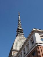 mole antonelliana en turín foto